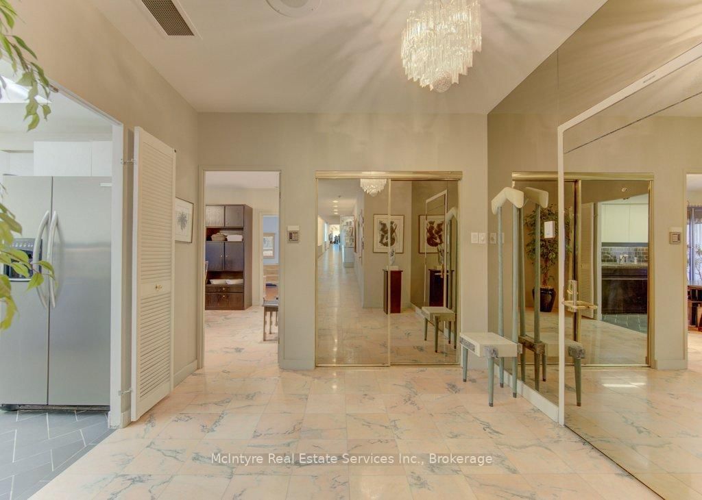 265 Westcourt Place, Unit PH9 - Photo 8