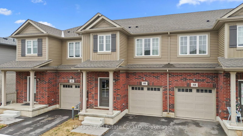 46 Samuel Ave, Pelham, L3B 5N5 | Image 2