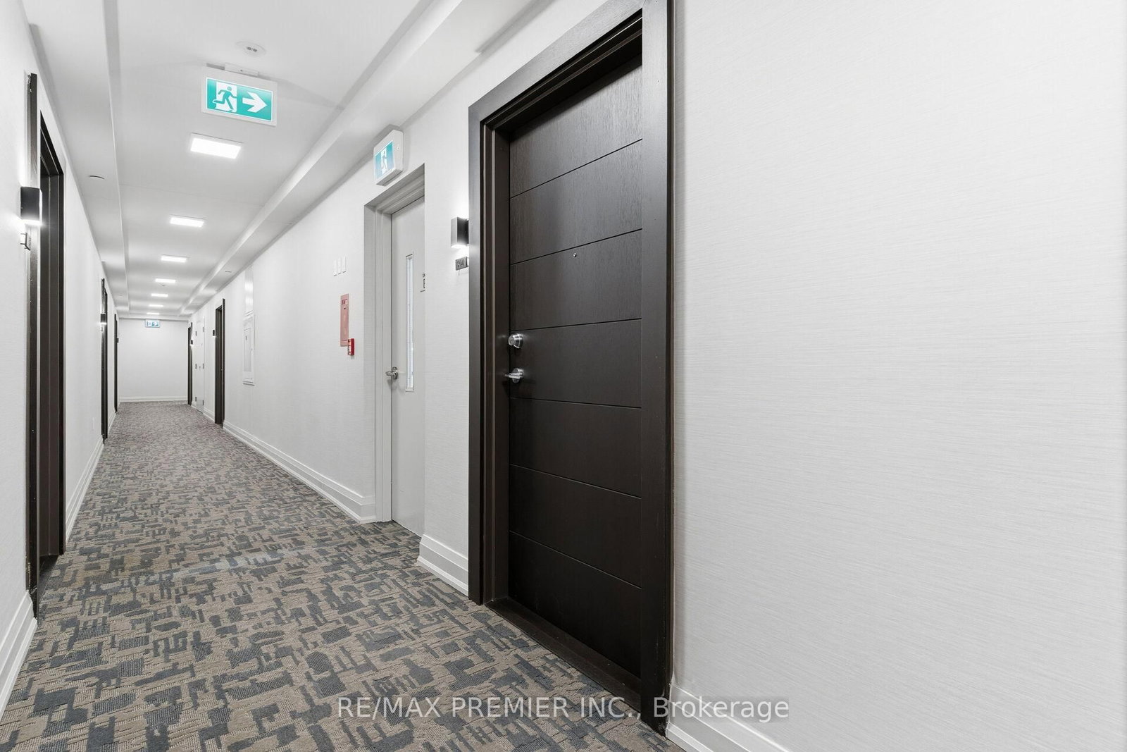 Condo for sale at 914-212 King William Street, Hamilton, Ontario, L6R 3N9 - Beasley - MLS: X12995624