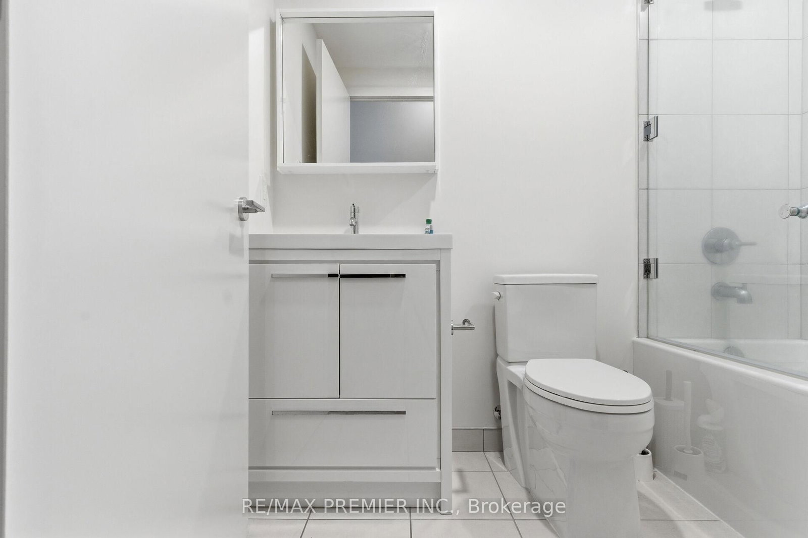 Condo for sale at 914-212 King William Street, Hamilton, Ontario, L6R 3N9 - Beasley - MLS: X12995624