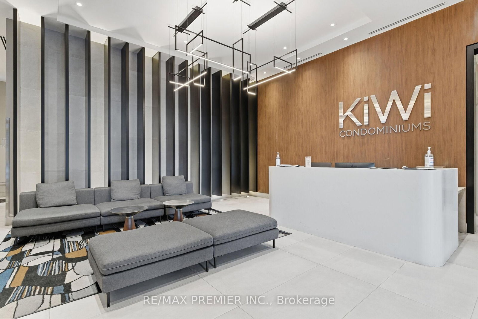 Condo for sale at 914-212 King William Street, Hamilton, Ontario, L6R 3N9 - Beasley - MLS: X12995624