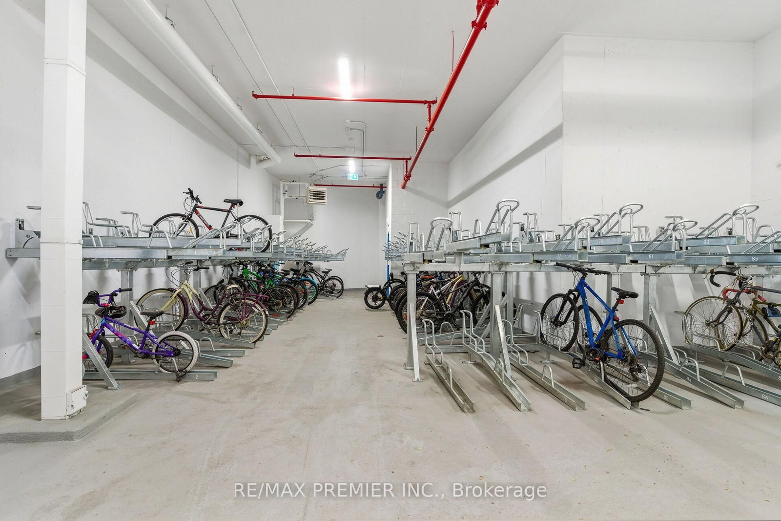 Condo for sale at 914-212 King William Street, Hamilton, Ontario, L6R 3N9 - Beasley - MLS: X12995624