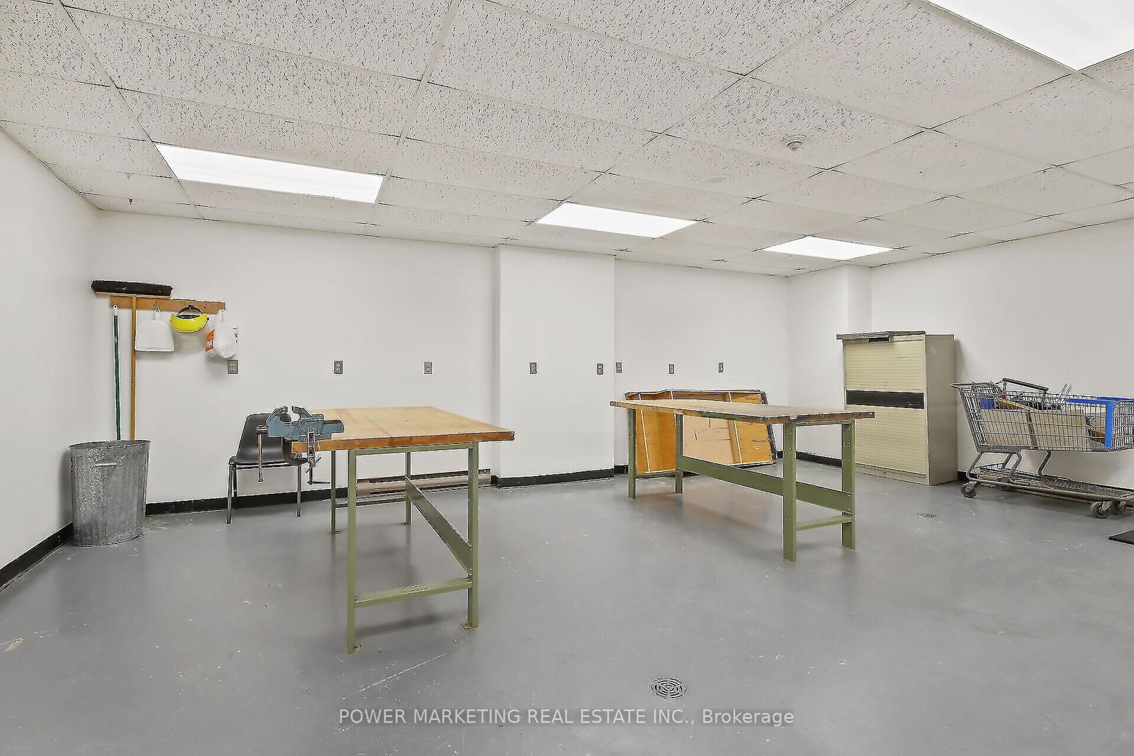 2760 CAROUSEL Crescent, Unit 1204 - Photo 33