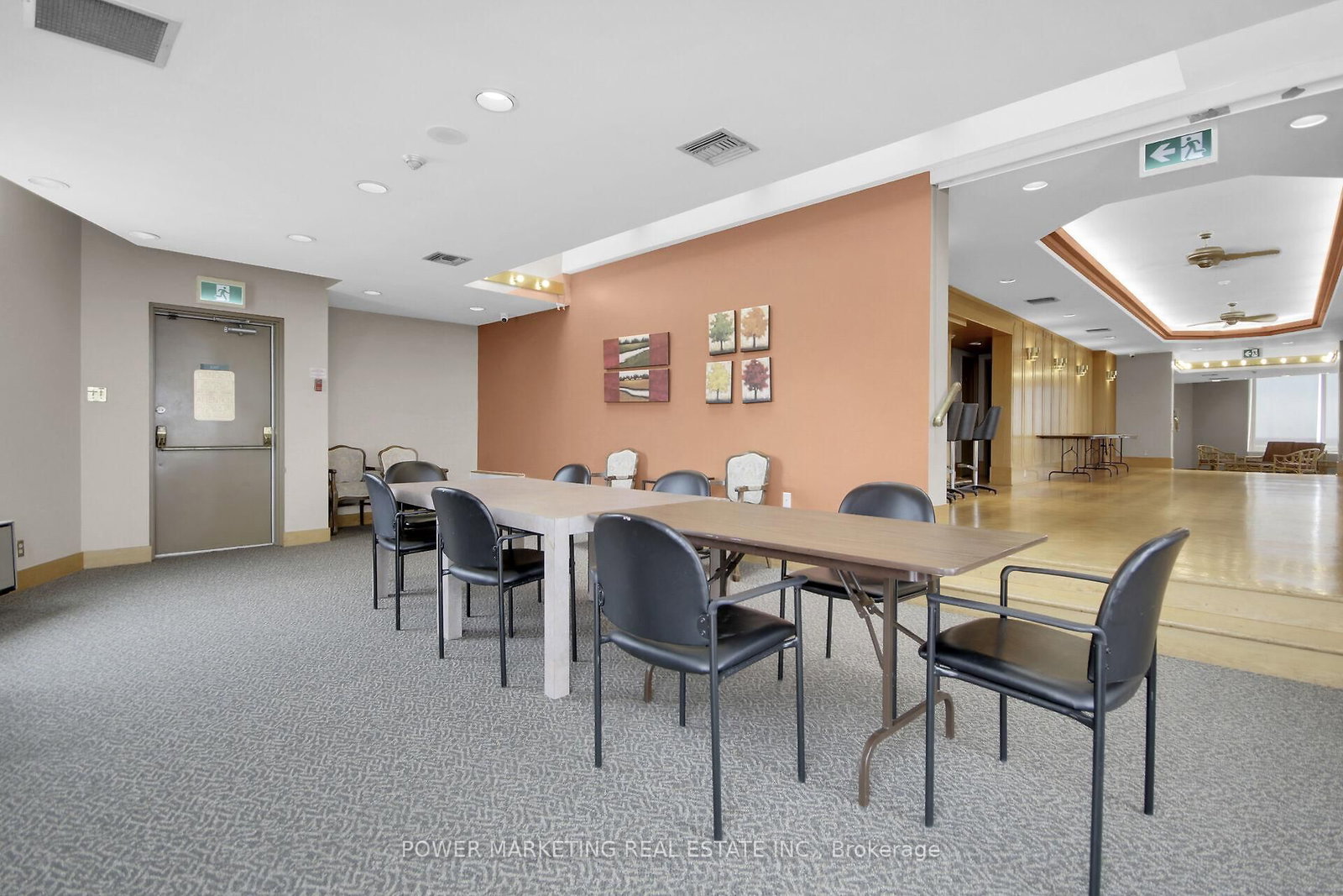 2760 CAROUSEL Crescent, Unit 1204 - Photo 35