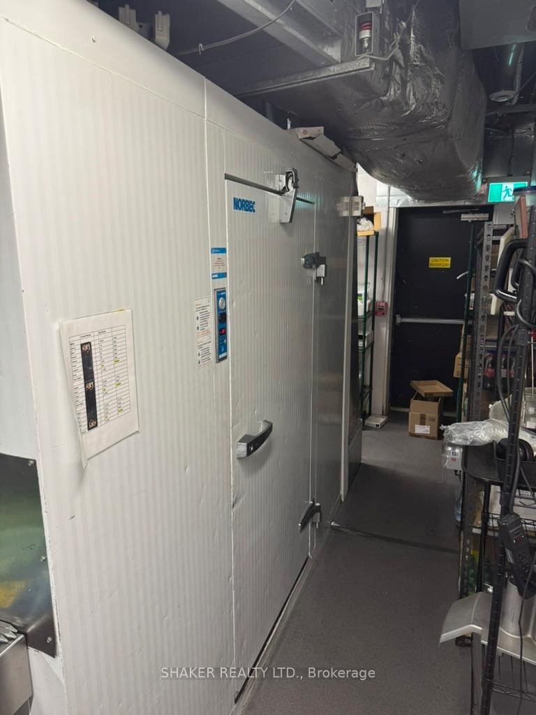 272 Elgin Street - Photo 11