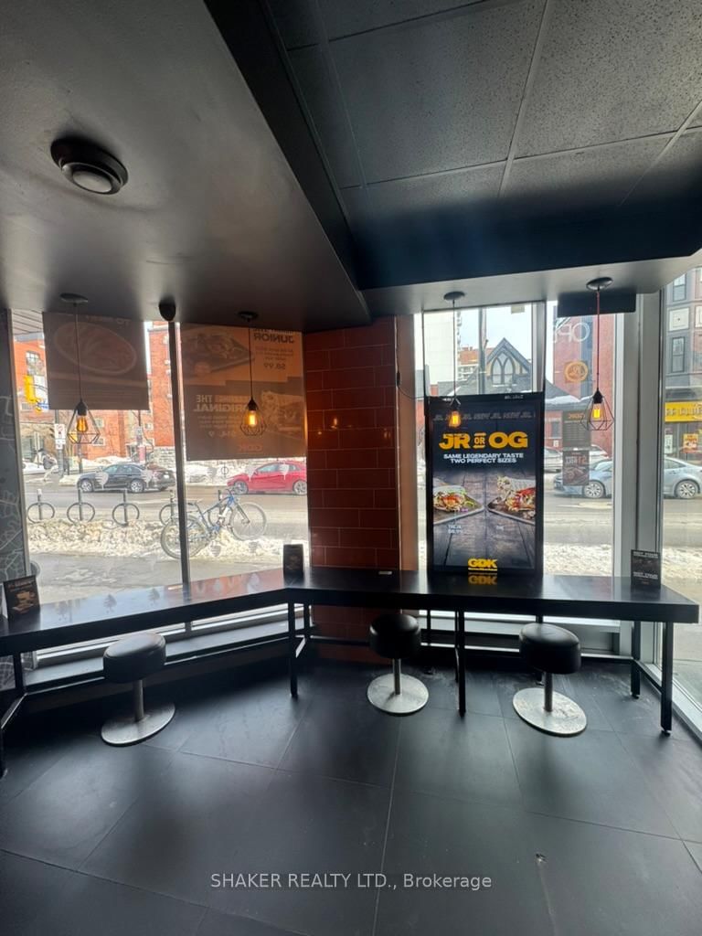 272 Elgin Street - Photo 4