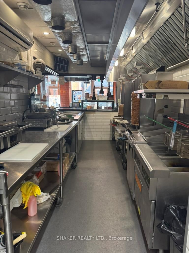 272 Elgin Street - Photo 8