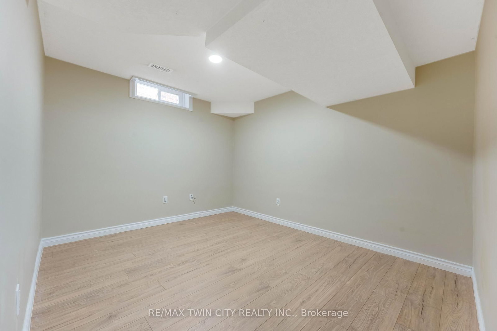 135 Veronica Drive - Photo 33