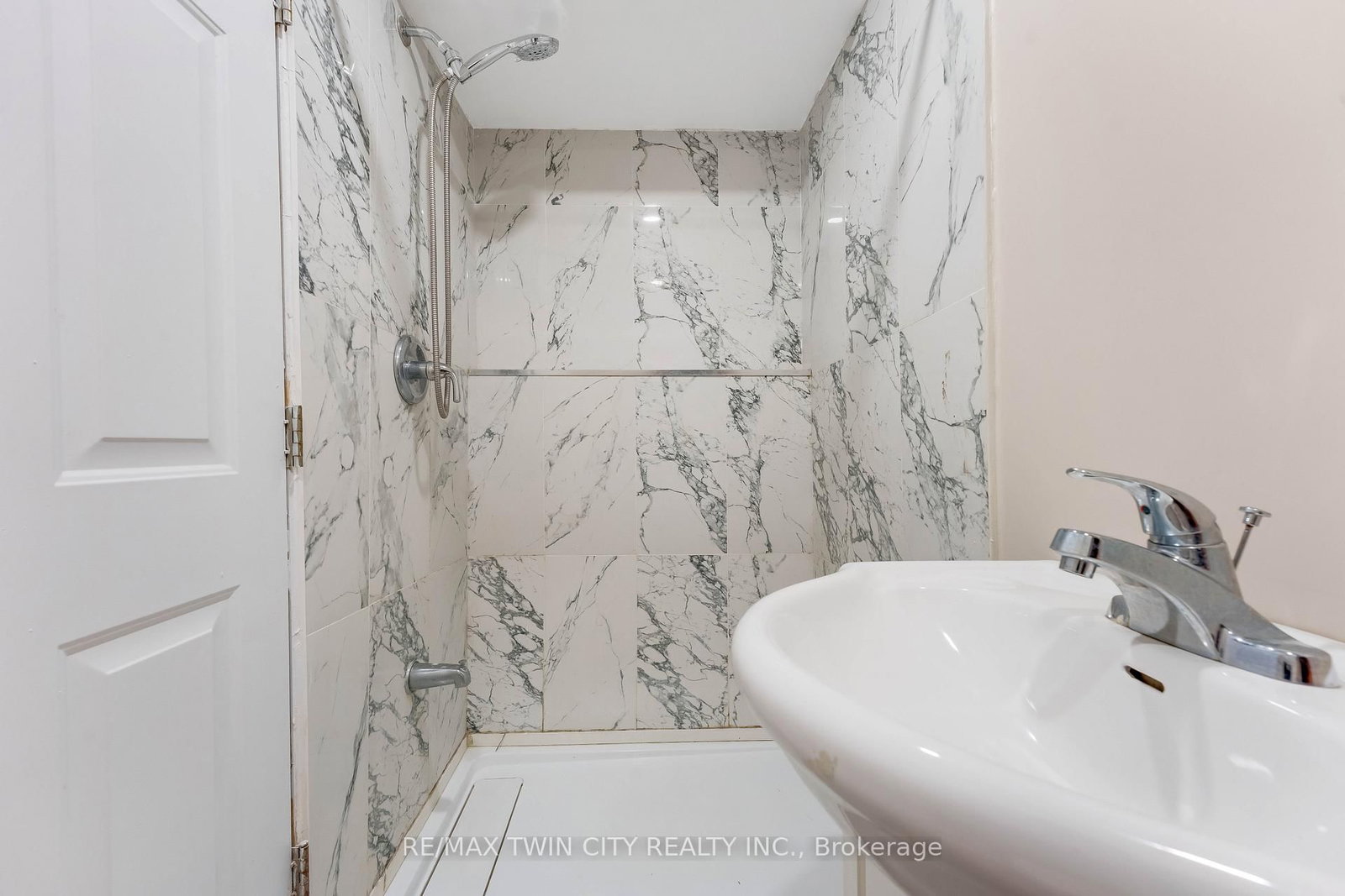 135 Veronica Drive - Photo 36