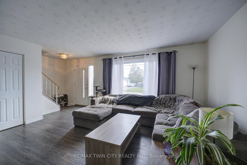 B - 32 Morley Ave, Brantford, N3S 7A9 | Image 3