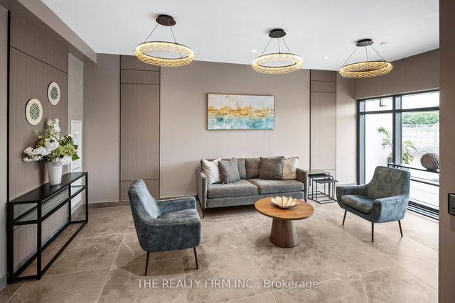 205 - 375 South Street