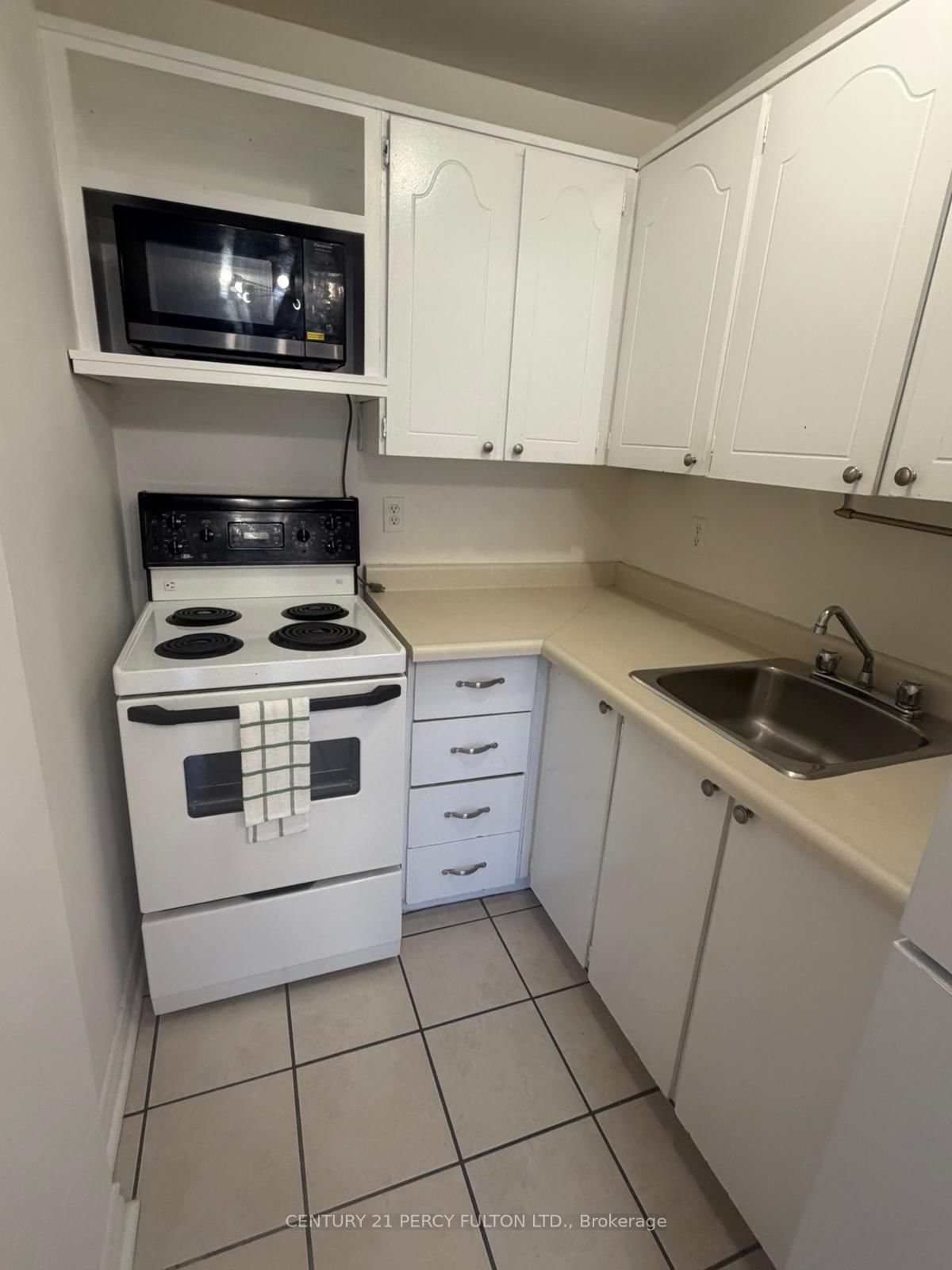 150 Charlton Avenue, Unit 1205 - Photo 8