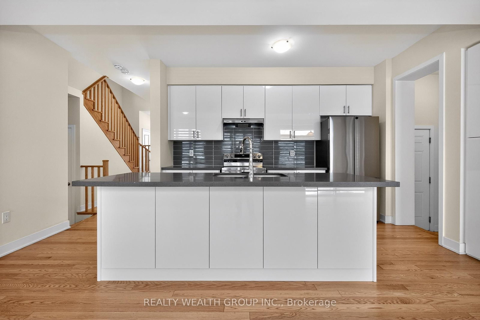 Detached House for sale at 803 Griffin Trail, Peterborough, Ontario, K9K 0J1 - Monaghan Ward 2 - MLS: X12995932