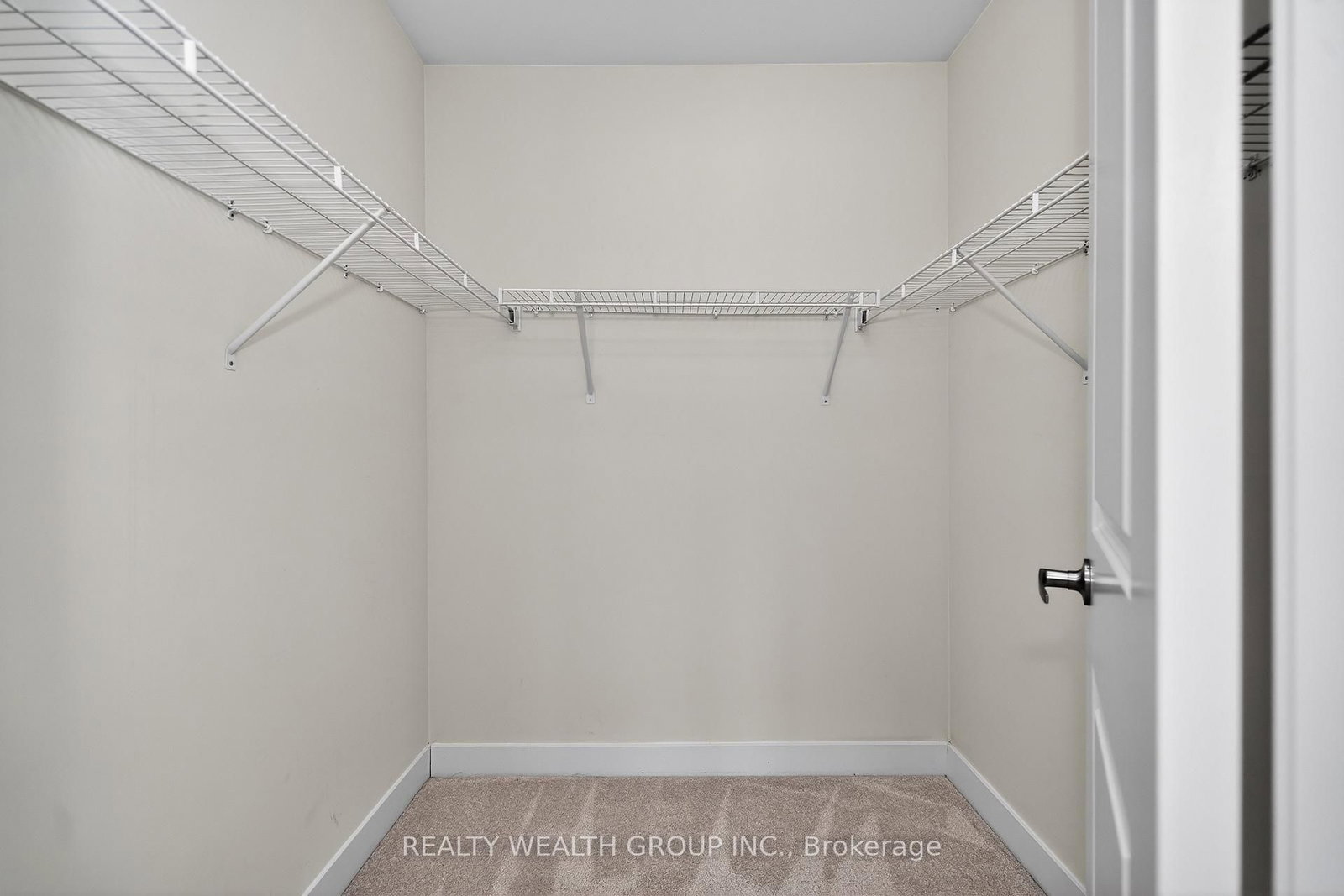 Detached House for sale at 803 Griffin Trail, Peterborough, Ontario, K9K 0J1 - Monaghan Ward 2 - MLS: X12995932