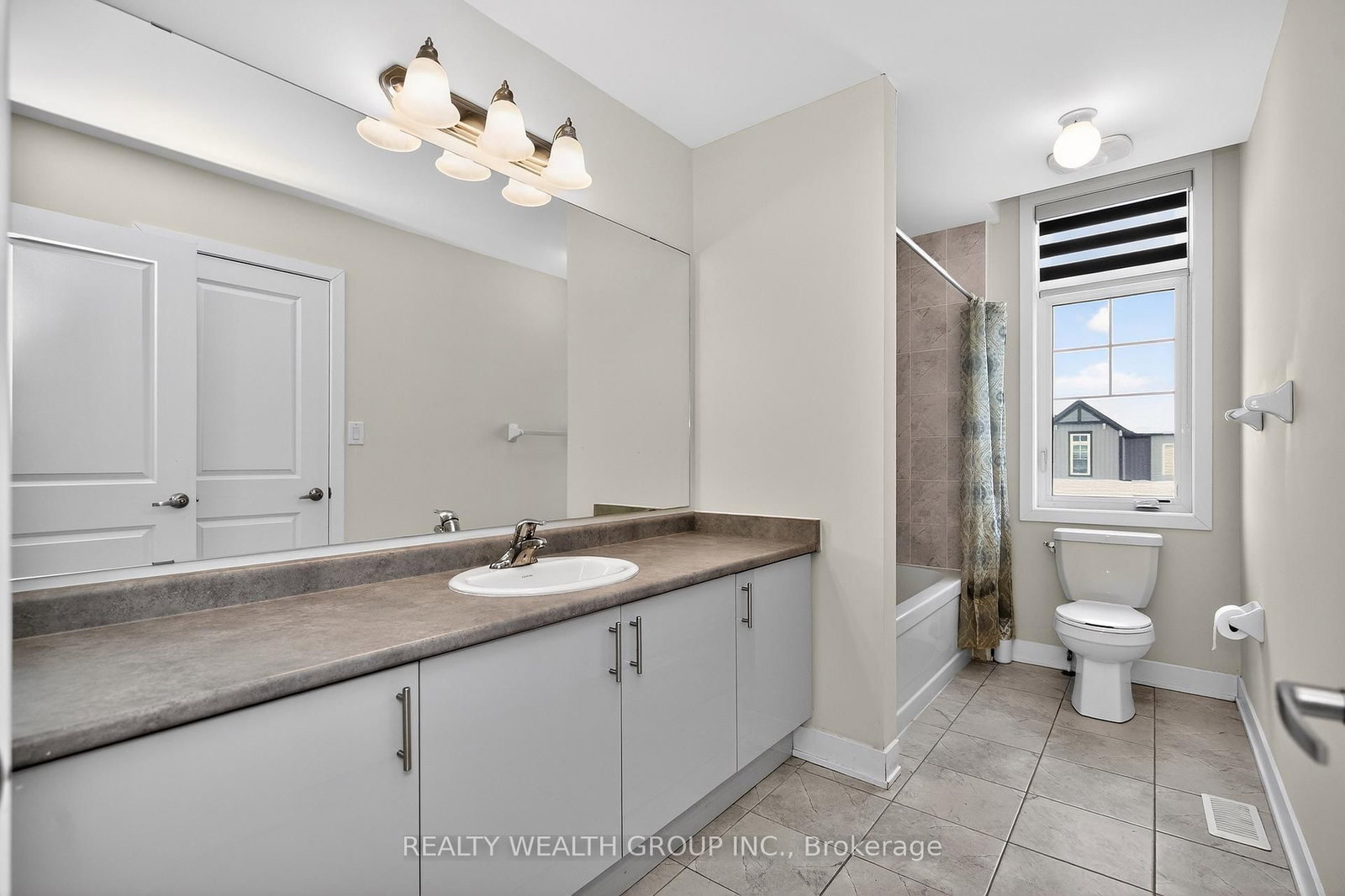 Detached House for sale at 803 Griffin Trail, Peterborough, Ontario, K9K 0J1 - Monaghan Ward 2 - MLS: X12995932