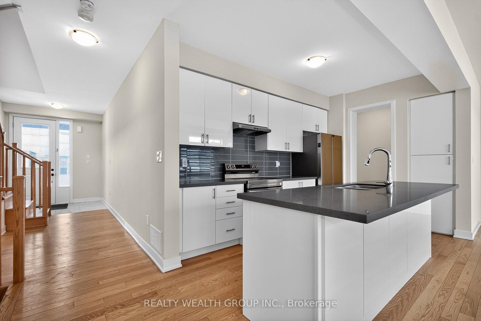 Detached House for sale at 803 Griffin Trail, Peterborough, Ontario, K9K 0J1 - Monaghan Ward 2 - MLS: X12995932