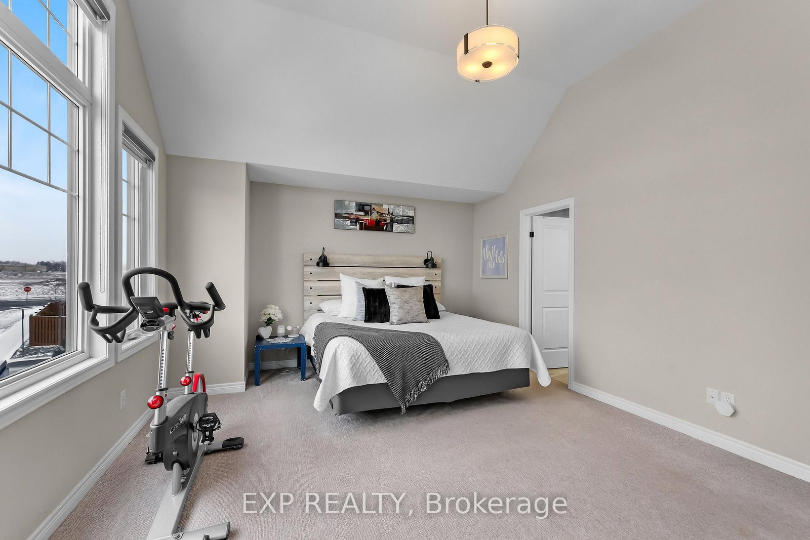 Detached House for sale at 153 Susan Drive, Pelham, Ontario, L3E 0B2 - Fonthill - MLS: X12996034