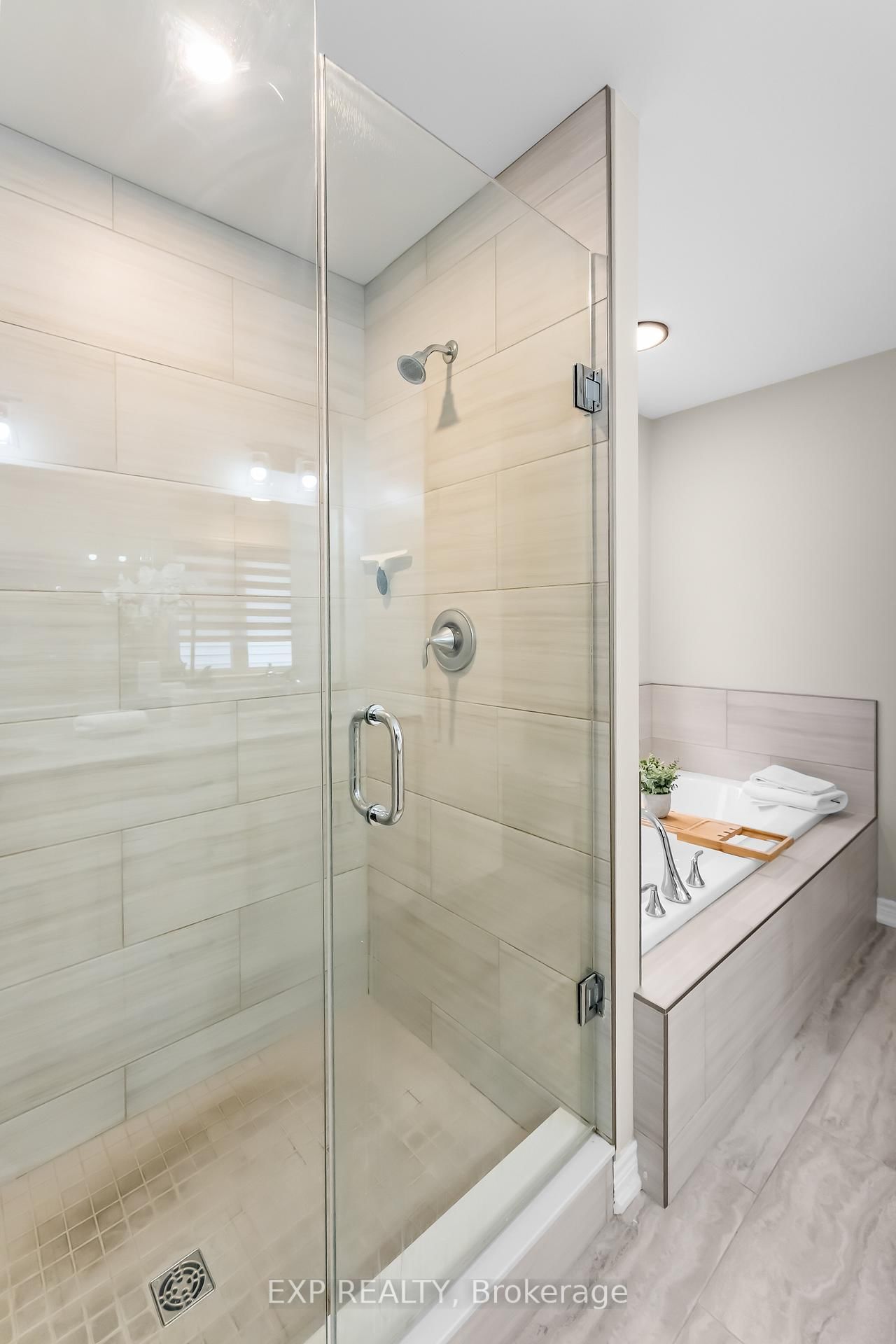 Detached House for sale at 153 Susan Drive, Pelham, Ontario, L3E 0B2 - Fonthill - MLS: X12996034