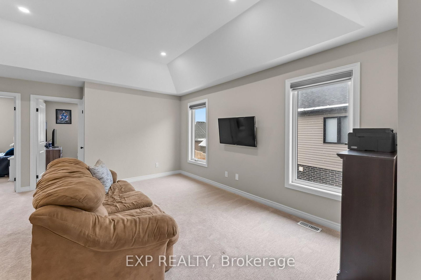 Detached House for sale at 153 Susan Drive, Pelham, Ontario, L3E 0B2 - Fonthill - MLS: X12996034