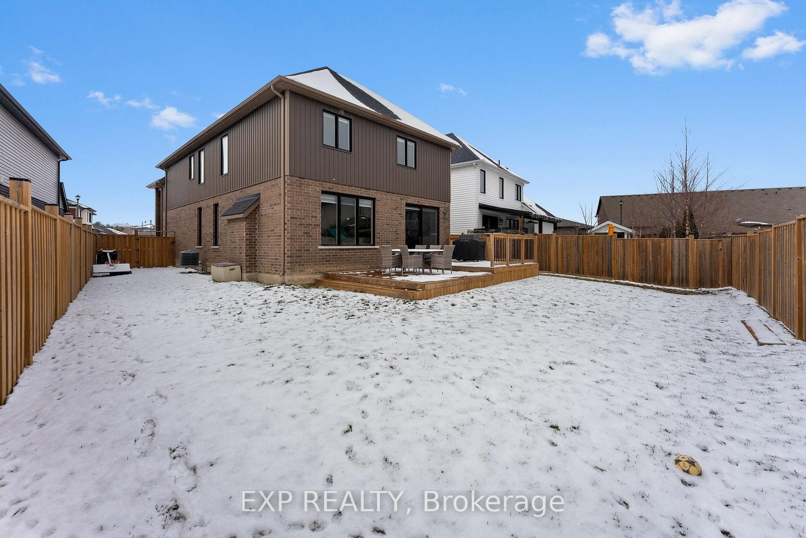 Detached House for sale at 153 Susan Drive, Pelham, Ontario, L3E 0B2 - Fonthill - MLS: X12996034