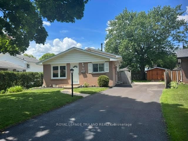 66 Garland Crescent