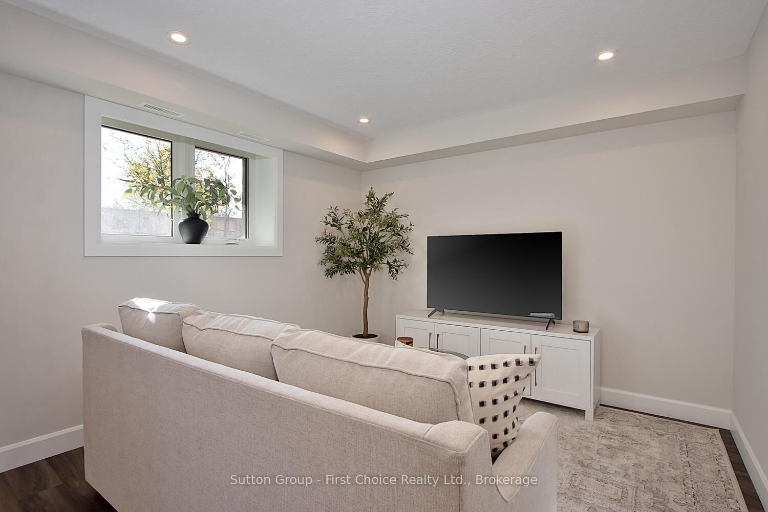 3202 VIVIAN Line • #Unit 13 • Stratford, ON photo 7