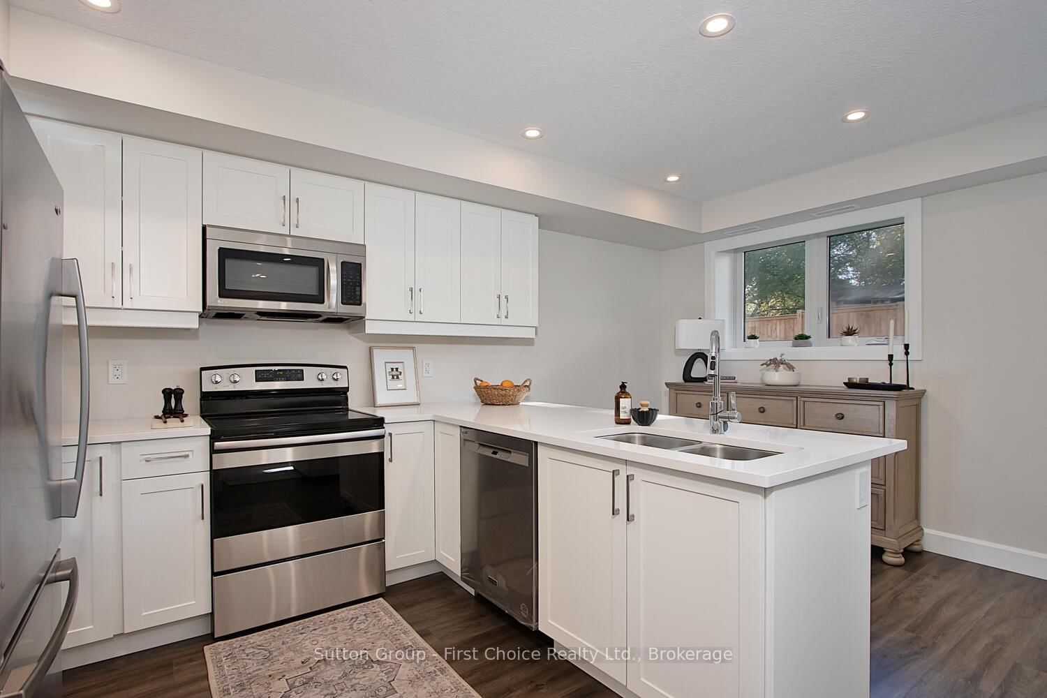 3202 VIVIAN Line • #Unit 13 • Stratford, ON photo 9