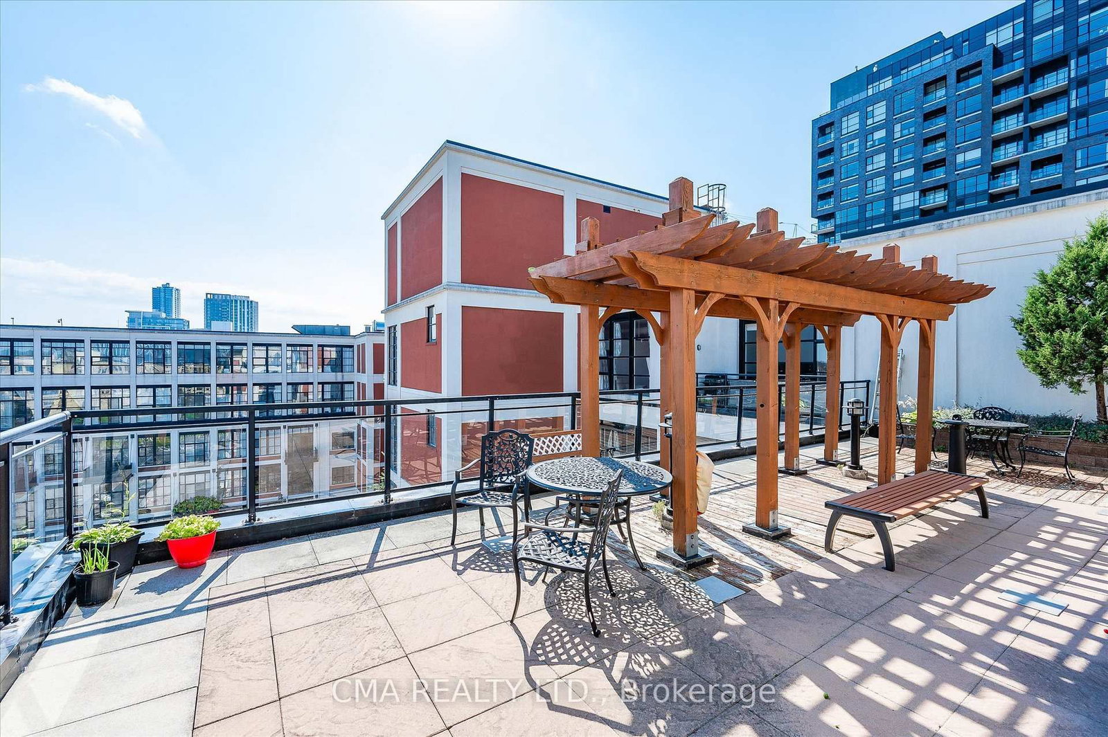 410 King Street W, Unit 218 - Photo 26