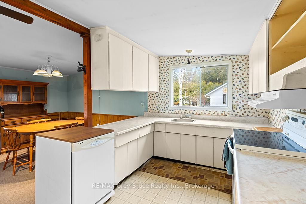 243 McCullough Lake Drive • Chatsworth, ON photo 19