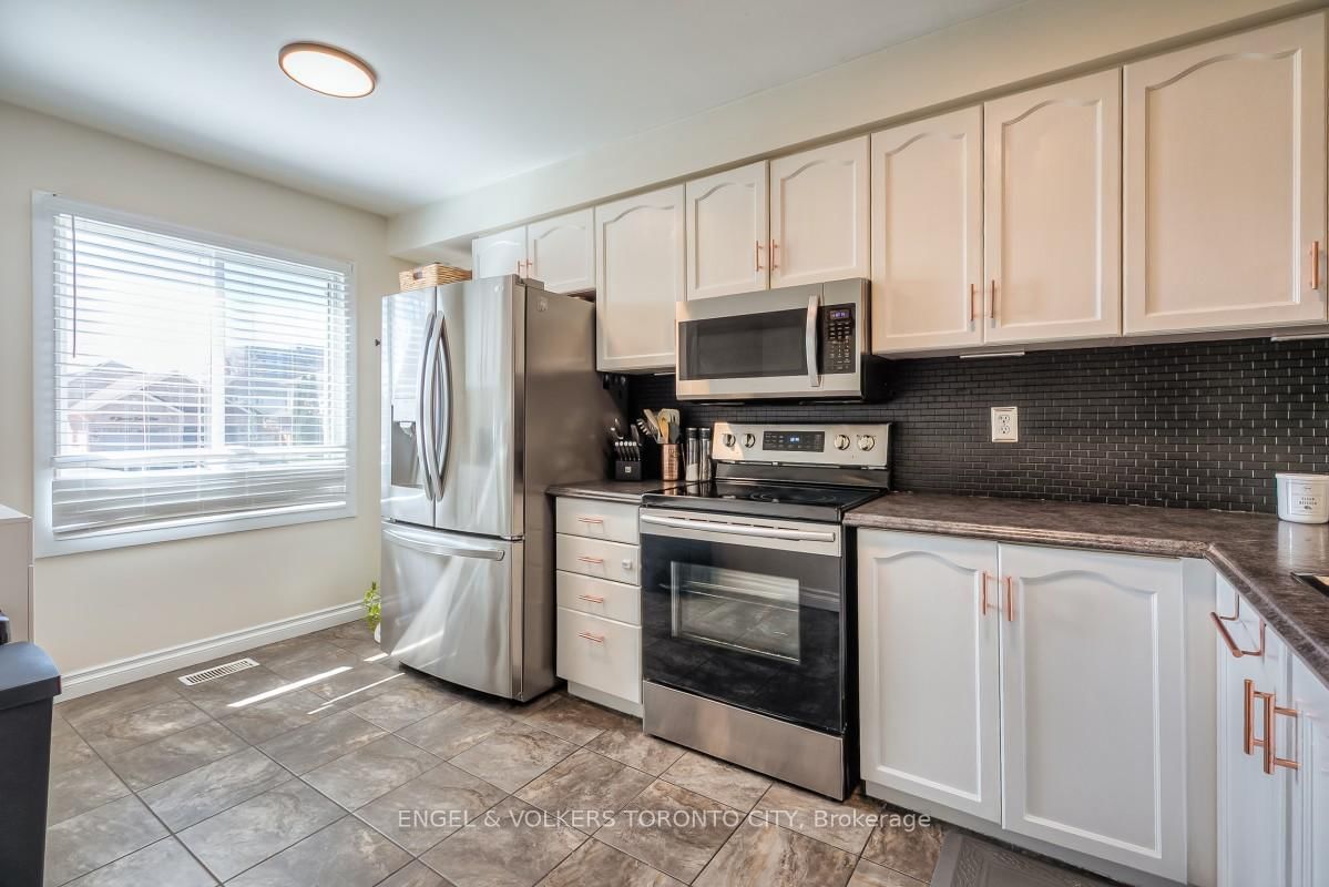 36 Jackson Court W - Photo 13