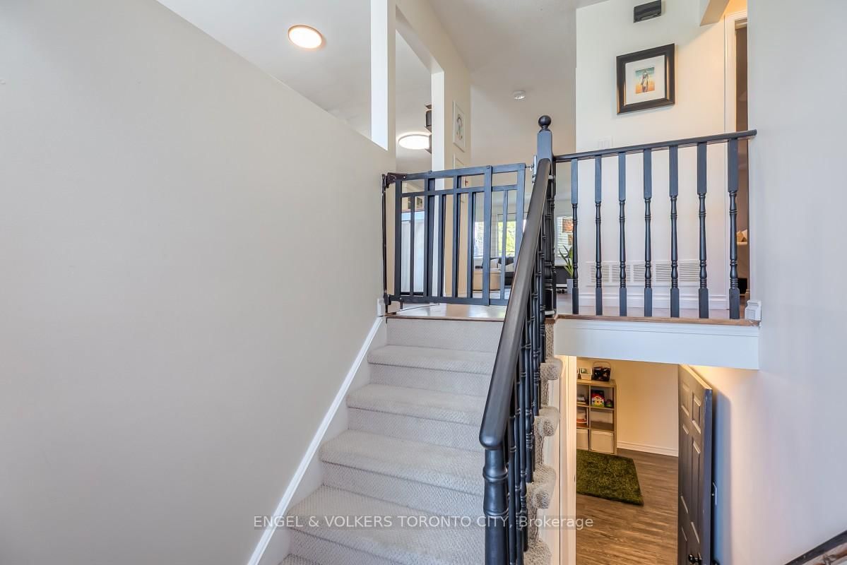 36 Jackson Court W - Photo 4