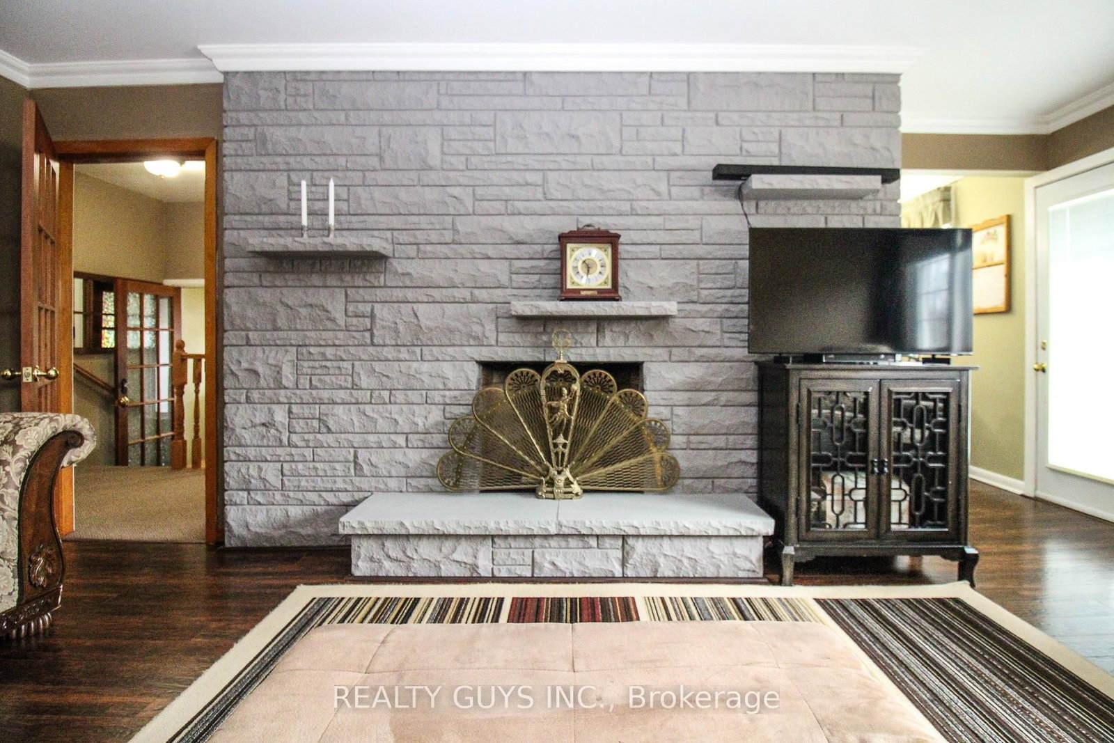 Detached House for sale at 734 Crawford Place, Peterborough, Ontario, K9J 3X3 - Otonabee Ward 1 - MLS: X12996340