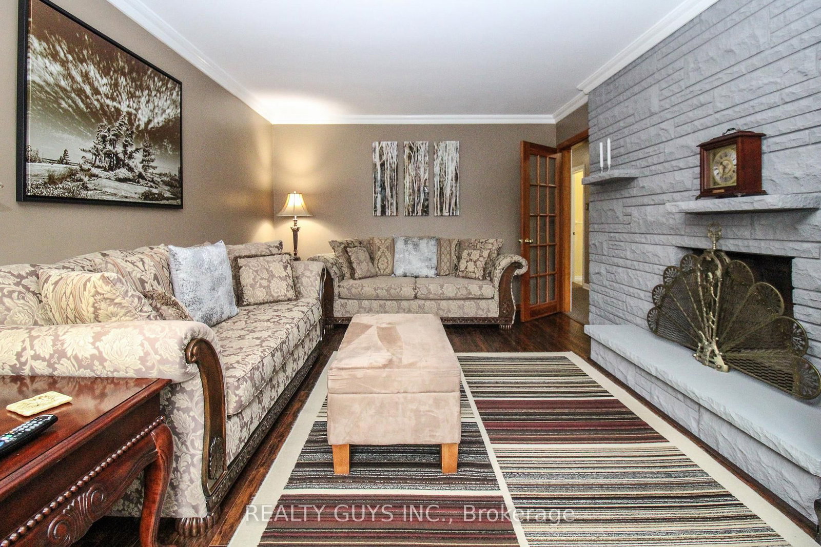 Detached House for sale at 734 Crawford Place, Peterborough, Ontario, K9J 3X3 - Otonabee Ward 1 - MLS: X12996340