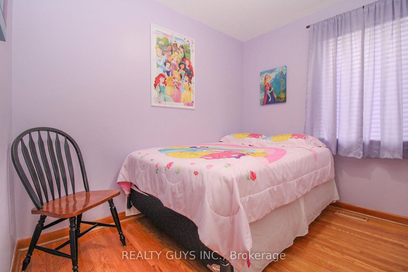 Detached House for sale at 734 Crawford Place, Peterborough, Ontario, K9J 3X3 - Otonabee Ward 1 - MLS: X12996340