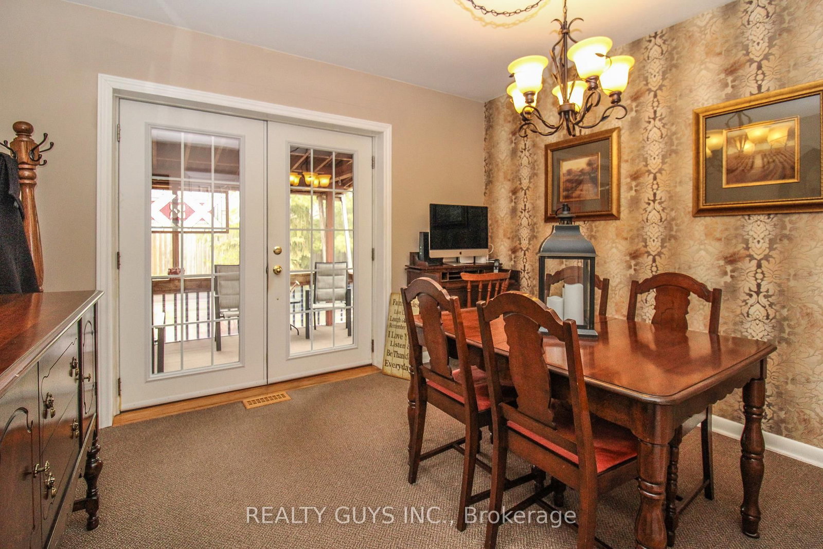 Detached House for sale at 734 Crawford Place, Peterborough, Ontario, K9J 3X3 - Otonabee Ward 1 - MLS: X12996340