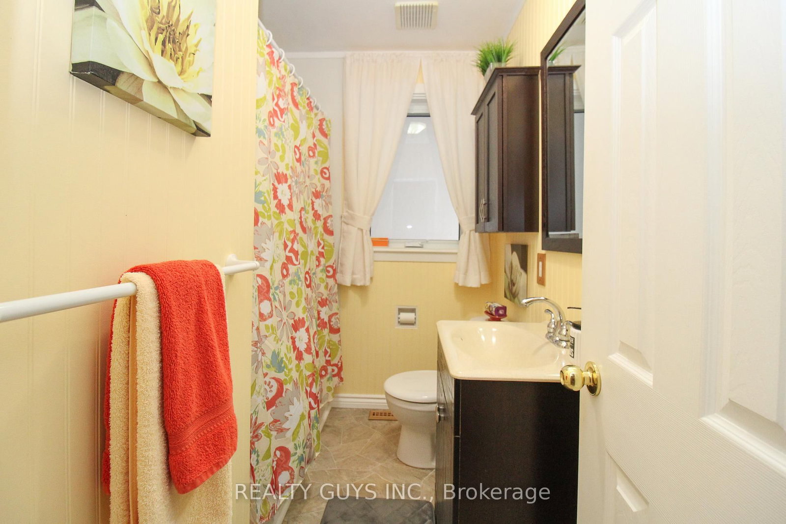 Detached House for sale at 734 Crawford Place, Peterborough, Ontario, K9J 3X3 - Otonabee Ward 1 - MLS: X12996340