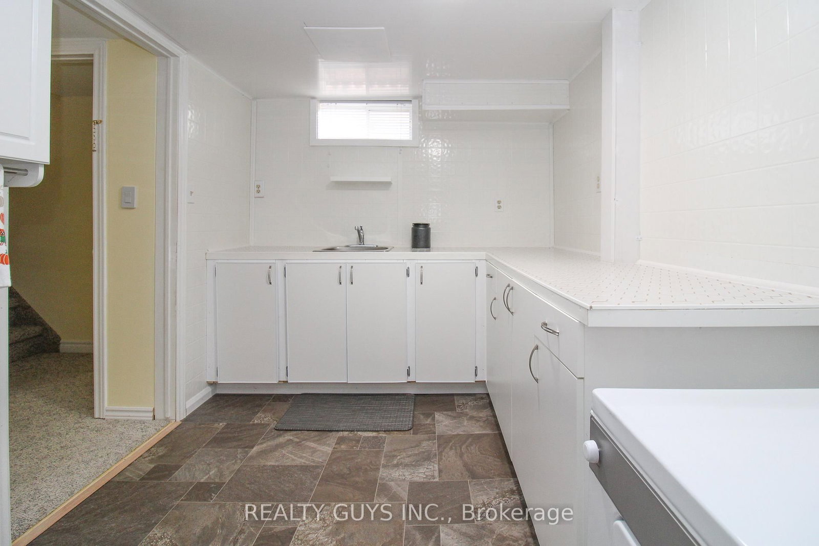 Detached House for sale at 734 Crawford Place, Peterborough, Ontario, K9J 3X3 - Otonabee Ward 1 - MLS: X12996340