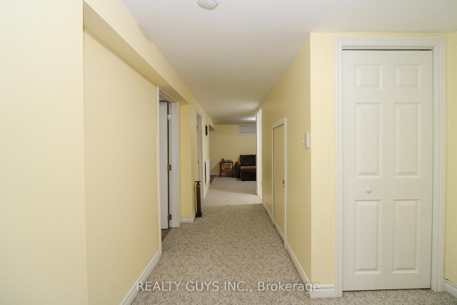 Detached House for sale at 734 Crawford Place, Peterborough, Ontario, K9J 3X3 - Otonabee Ward 1 - MLS: X12996340