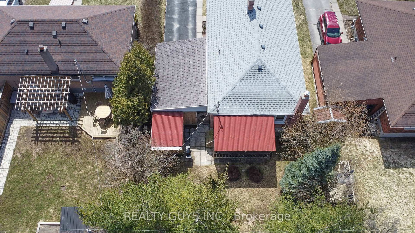 Detached House for sale at 734 Crawford Place, Peterborough, Ontario, K9J 3X3 - Otonabee Ward 1 - MLS: X12996340