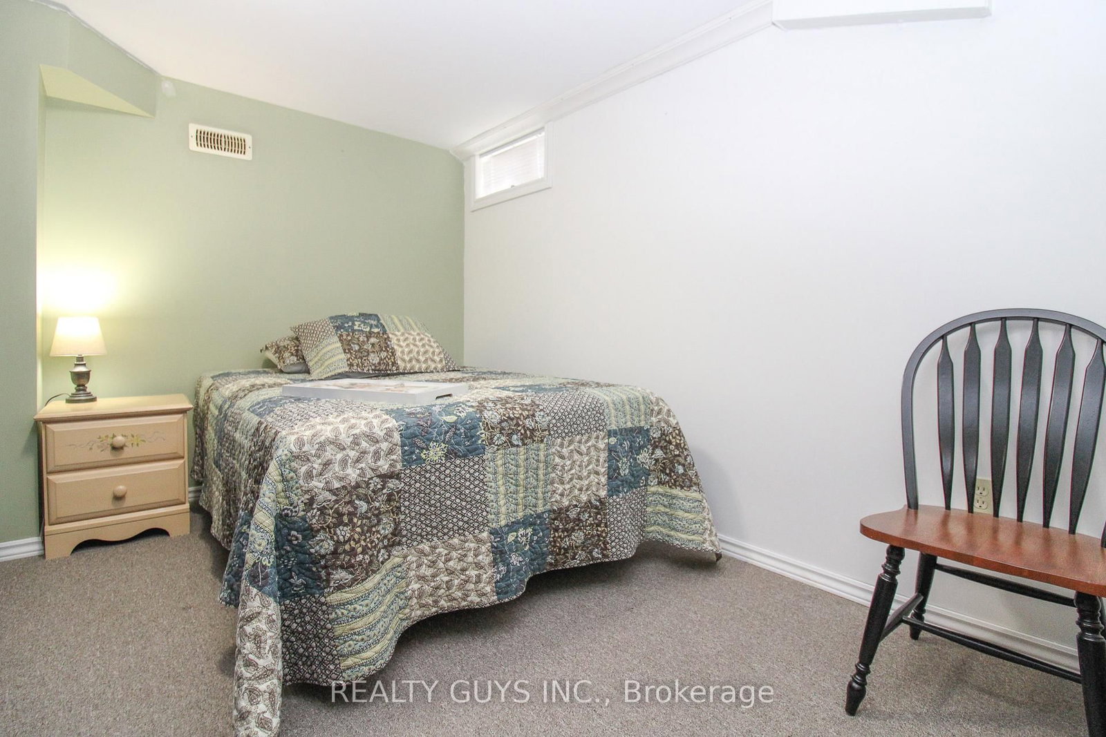 Detached House for sale at 734 Crawford Place, Peterborough, Ontario, K9J 3X3 - Otonabee Ward 1 - MLS: X12996340