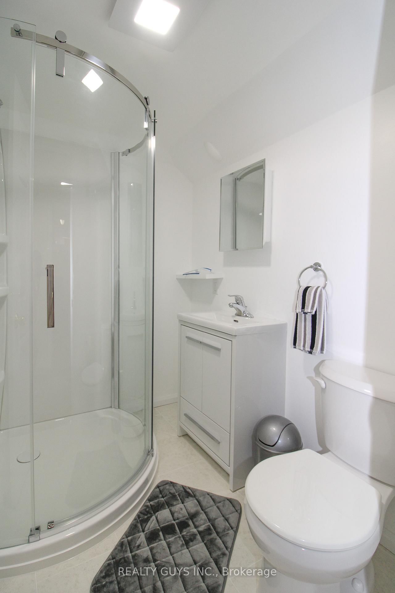 Detached House for sale at 734 Crawford Place, Peterborough, Ontario, K9J 3X3 - Otonabee Ward 1 - MLS: X12996340