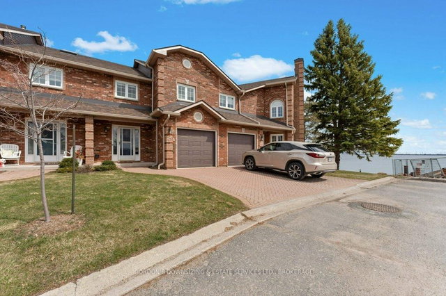 24 - 1098 King Street W