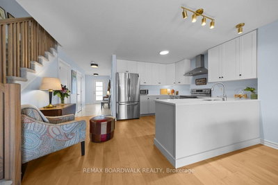 823 REAUME Street — photo 6