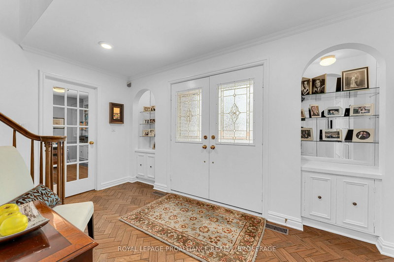 907 Brodie Ave, Kingston, K7M 4P8 | Image 3