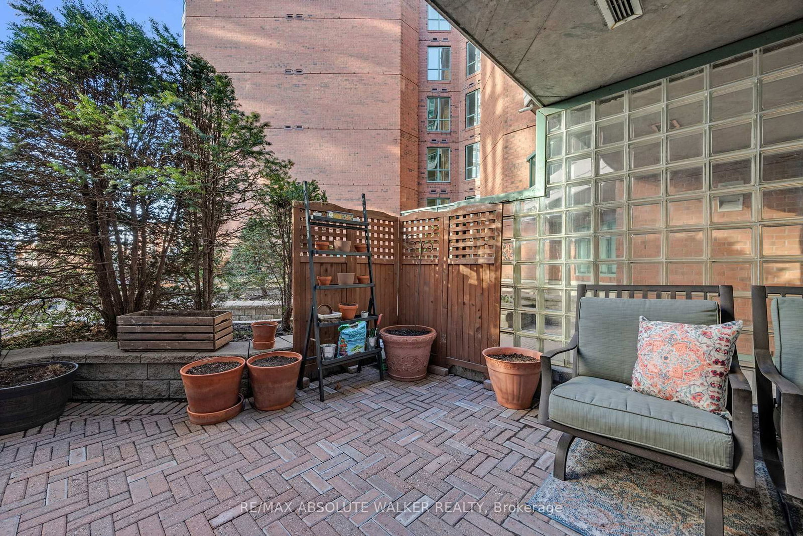 540 Cambridge Street S, Unit 113 - Photo 22