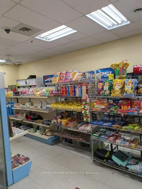 20 Woodlawn Road E, Unit 7 - Photo 10