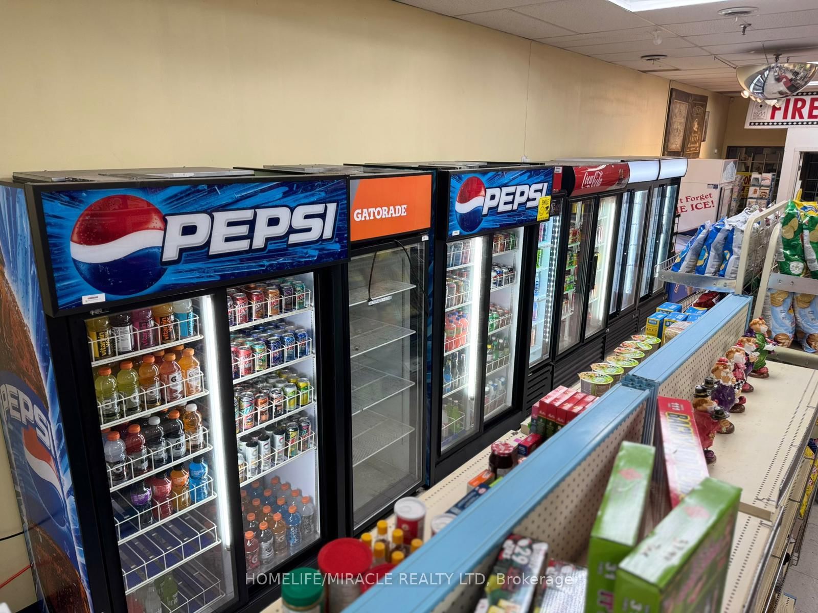 20 Woodlawn Road E, Unit 7 - Photo 16