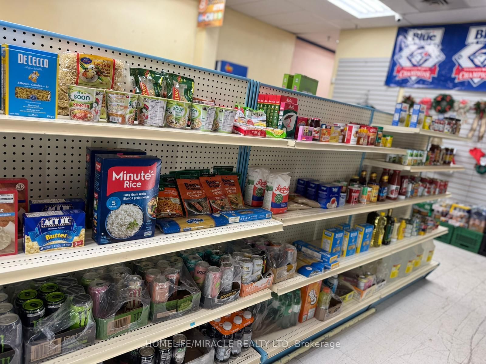 20 Woodlawn Road E, Unit 7 - Photo 19