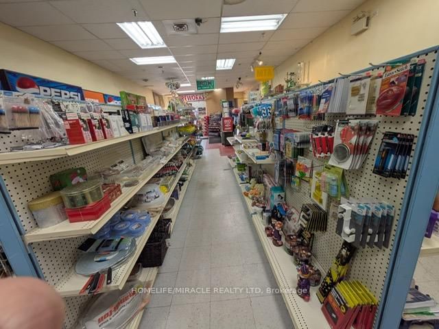 20 Woodlawn Road E, Unit 7 - Photo 25