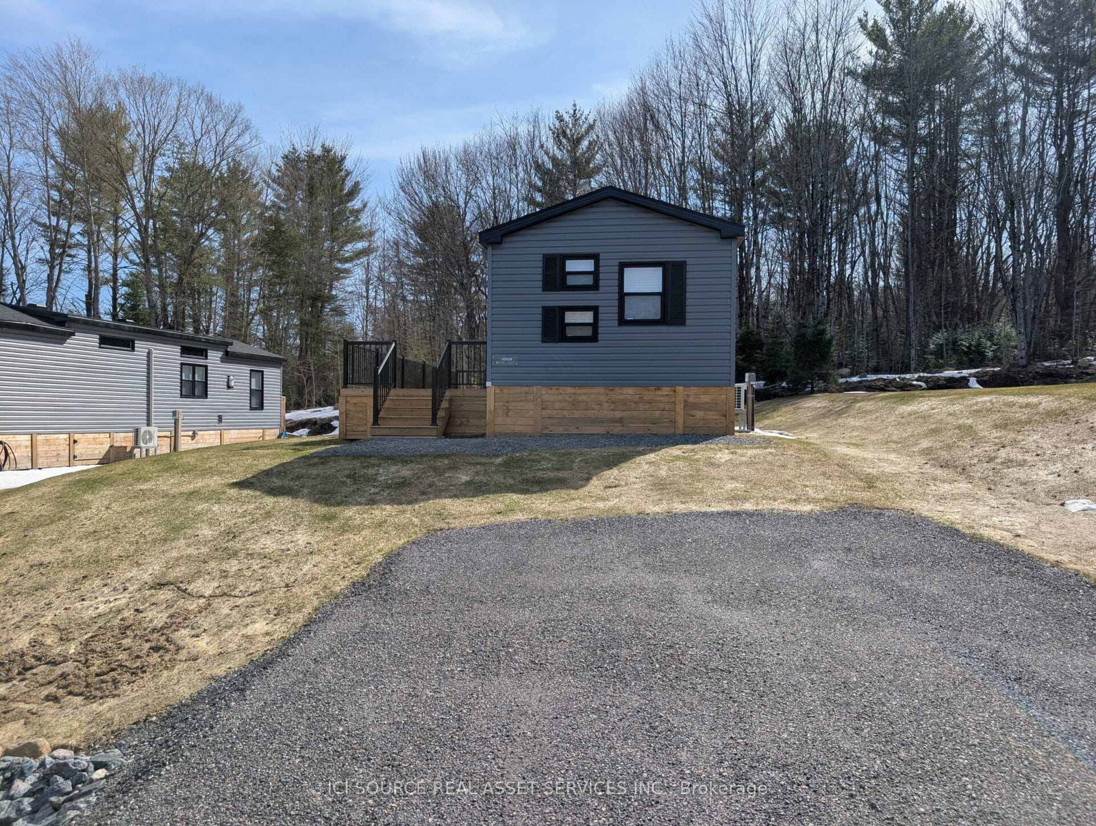 1047 Bonnie Lake Camp Road • #LKR036 • Bracebridge, ON photo 10